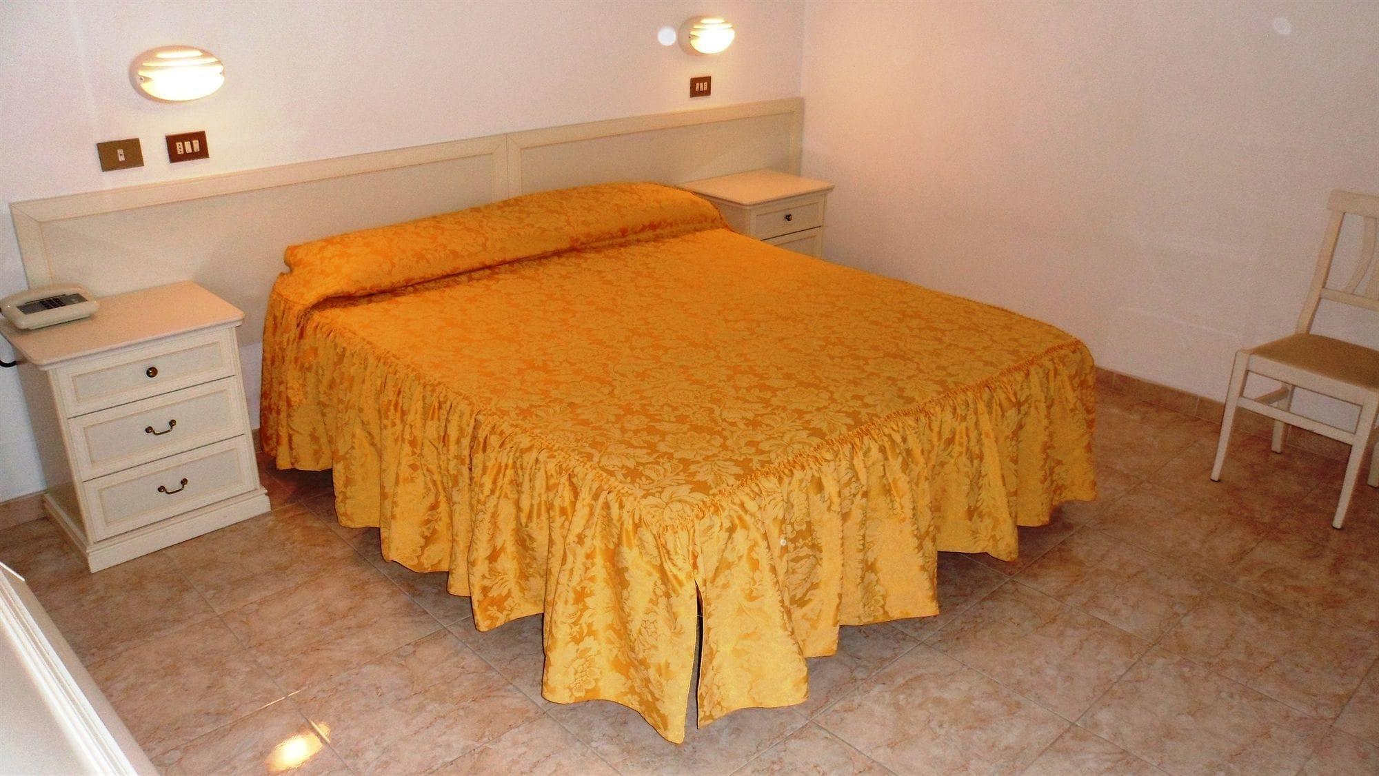 קיאנצ'נו טרמה Hotel Reali מראה חיצוני תמונה