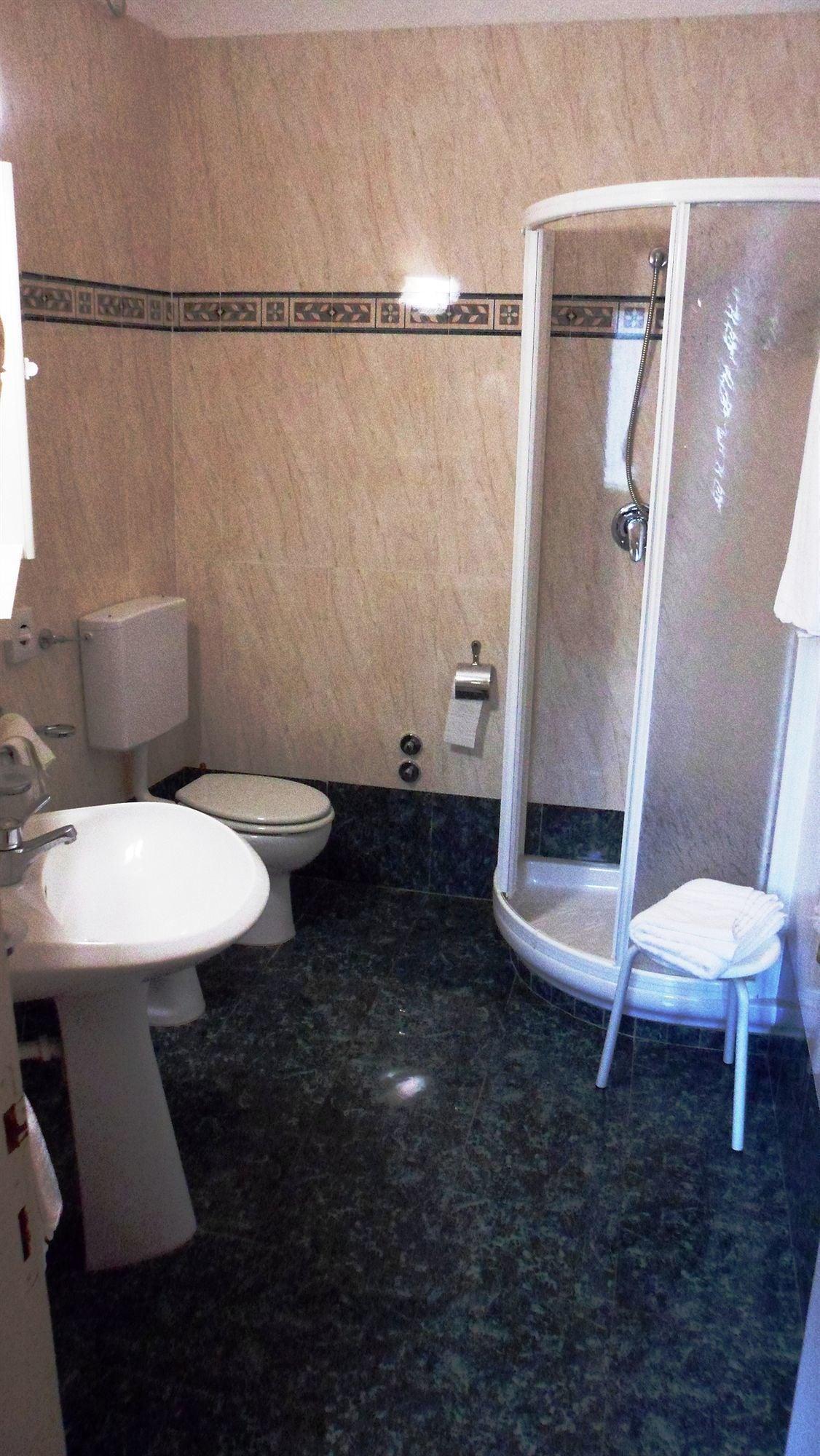 קיאנצ'נו טרמה Hotel Reali מראה חיצוני תמונה