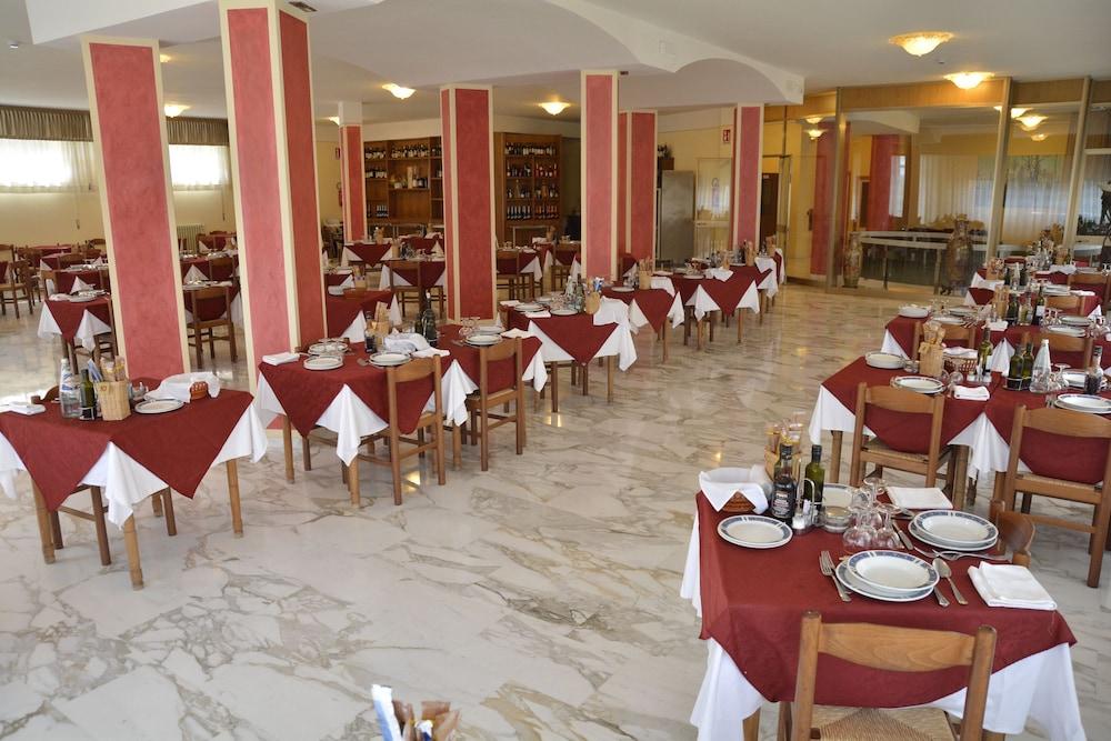קיאנצ'נו טרמה Hotel Reali מראה חיצוני תמונה
