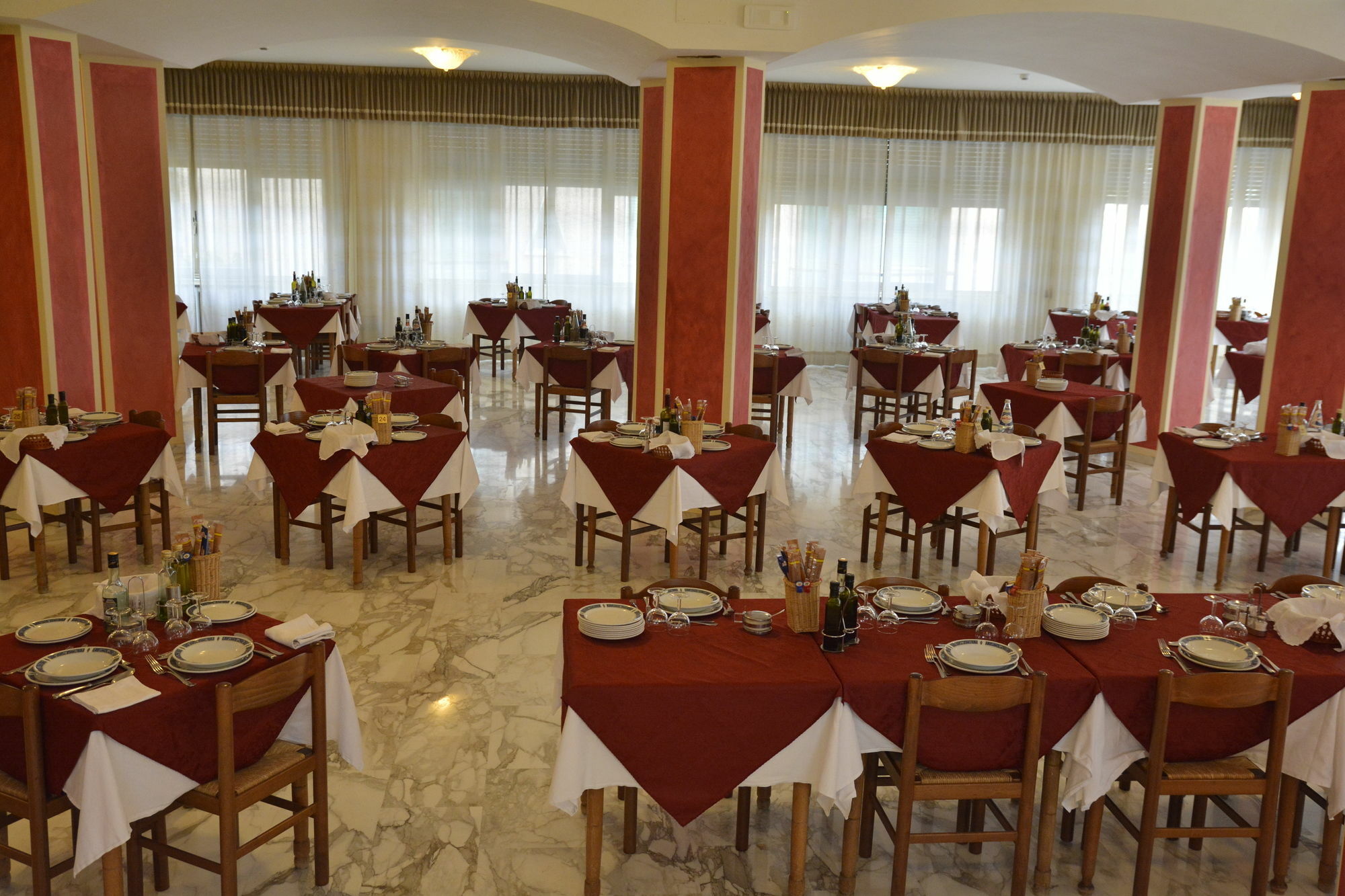 קיאנצ'נו טרמה Hotel Reali מראה חיצוני תמונה